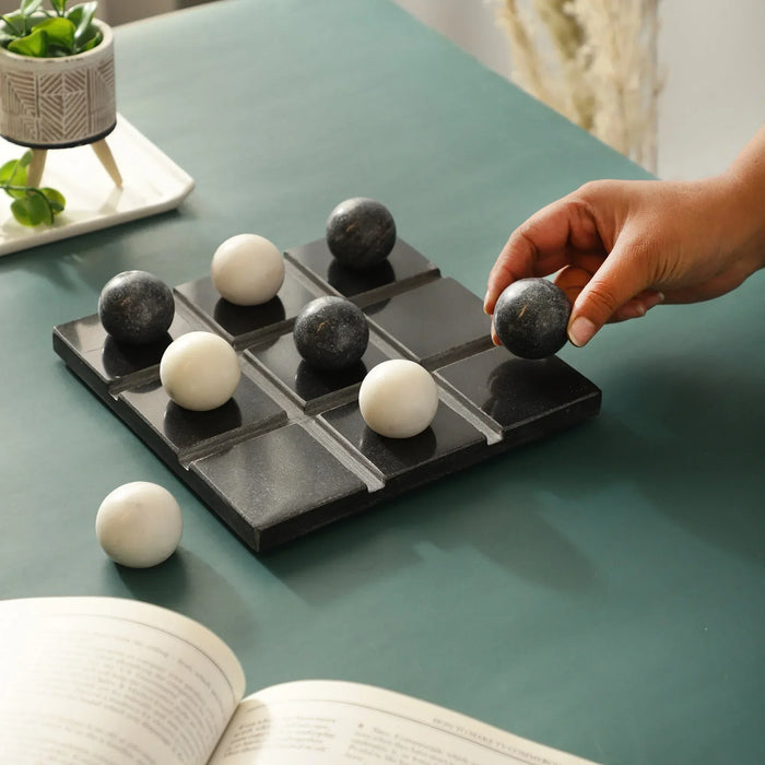 Black Marble Tic Tac Toe Game Set - NikkisPride